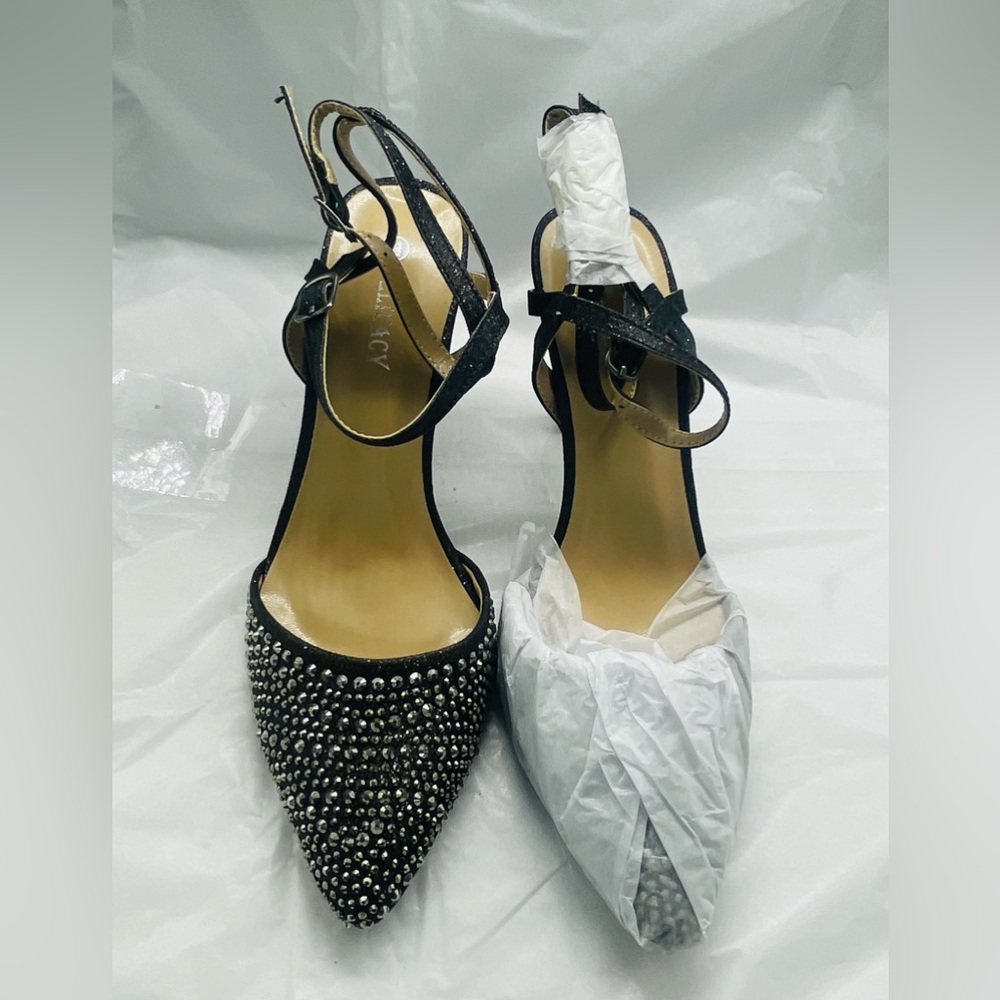 Delicacy brand new Black shiny shoes in box Size 8.5